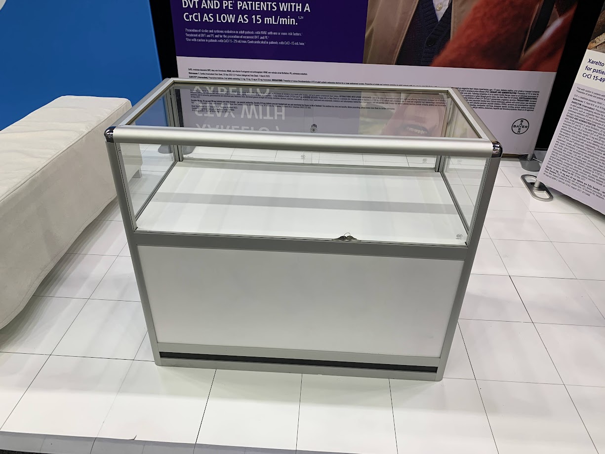 SHOWCASE COUNTER WHITE
